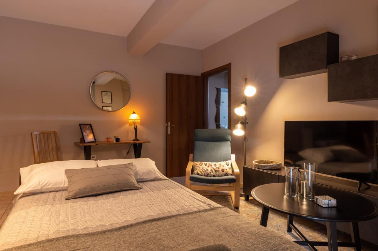 Eleni'S Modern Apartment โวโลส ภายนอก รูปภาพ